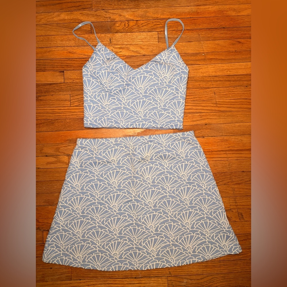Design Lab Lord & Taylor Light Blue Patterned Two-Piece Skirt Set